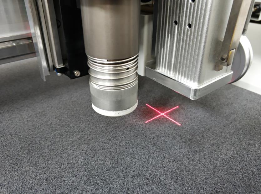 博殼松電腦樣板切割機(jī)